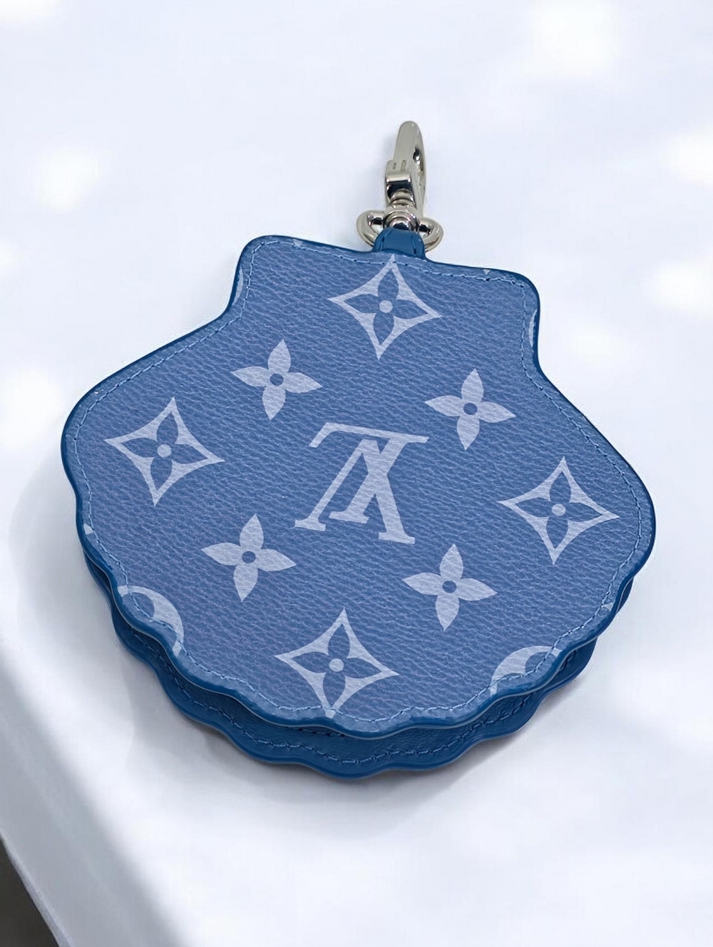 Louis Vuitton Limited Edition Monogram Shell Bag Charm Coin Purse - Picture 5 of 16
